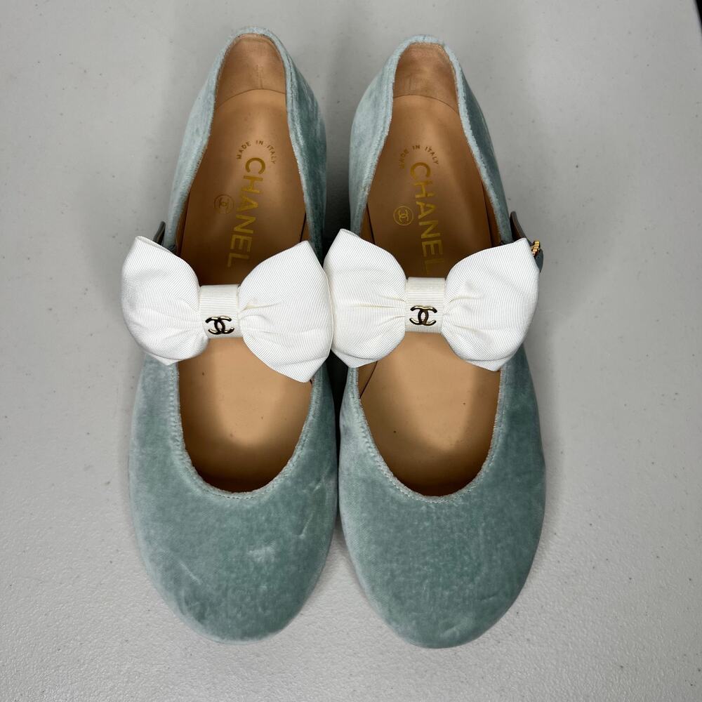 Chanel Velvet Ballet Flats Bow Métiers d'Art Size 38.5 - Picture 3 of 13